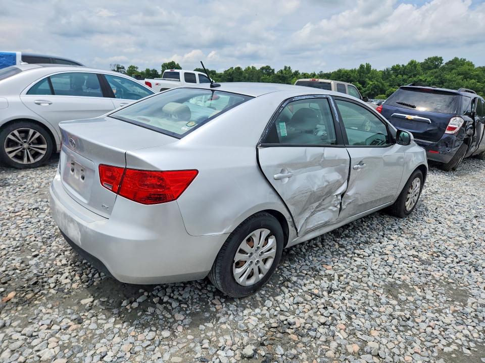 2013 Kia Forte VIN KNAFU4A27D5733643 COPART salvage auction — SIDE, Ga - Cert Of Title-Salvage, sold $675 on 2026-07-09 (photo 3)