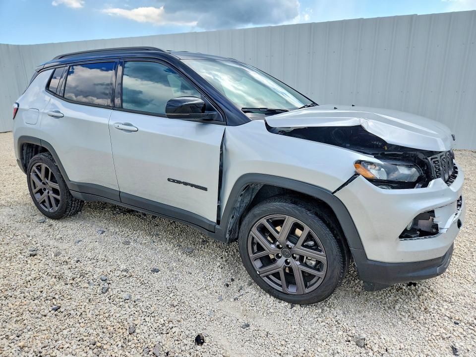 2026 Jeep Compass VIN 3C4NJDCN6TT188516 COPART salvage auction — FRONT END, Fl - Certificate Of Title, sold $14,200 on 2026-07-27 (photo 4)