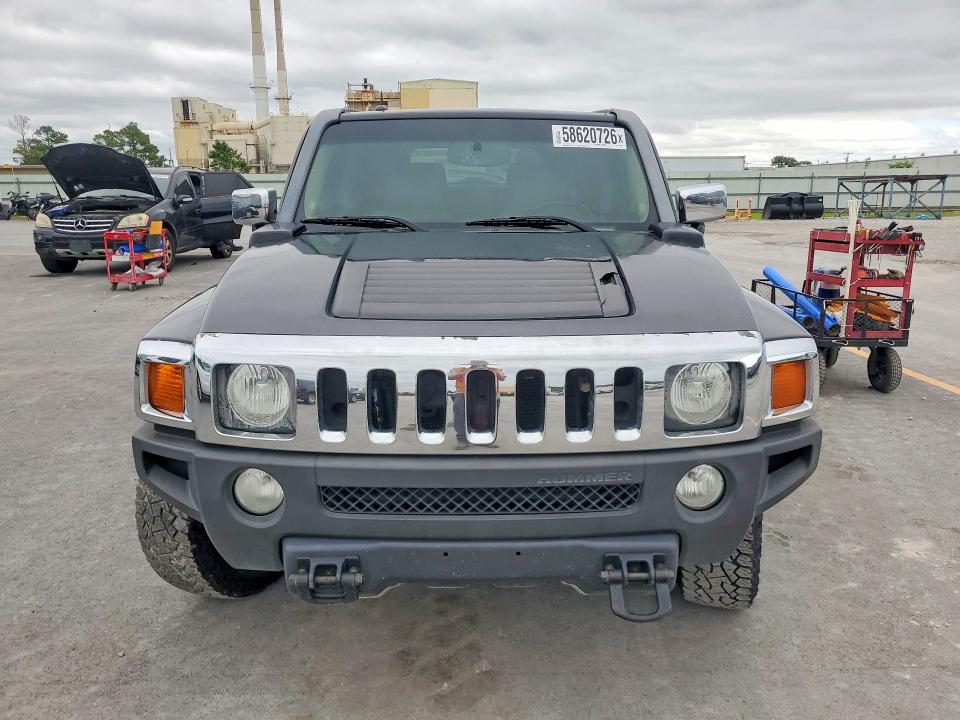 2010 Hummer H3 VIN 5GTMNJEE0A8114962 COPART salvage auction — MINOR DENT/SCRATCHES, OK - CERTIFICATE OF TITLE (P), sold $1,600 on 2026-07-10 (photo 5)