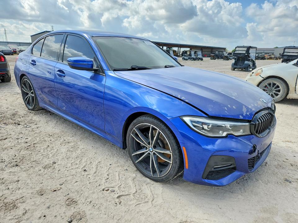 2020 BMW 3er VIN WBA5R1C01LFH48898 COPART salvage auction — WATER/FLOOD, TX - SALVAGE TITLE-FLOOD DAMAGE, sold $8,800 on 2026-08-14 (photo 4)