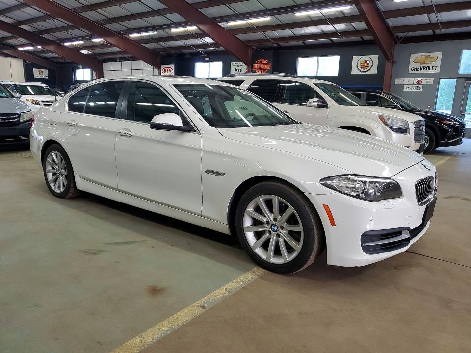 2014 BMW 5 series VIN WBA5B3C59ED537715 COPART salvage auction — MINOR DENT/SCRATCHES, MA - CERTIFICATE OF TITLE, sold $1,450 on 2026-07-17 (photo 4)
