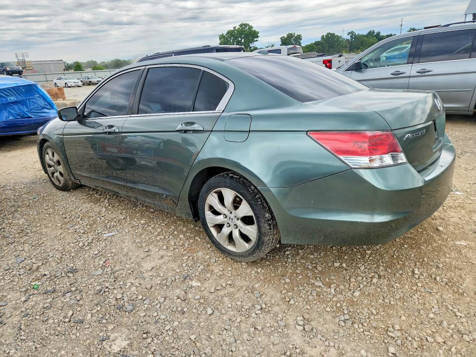 2008 Honda Accord VIN JHMCP26808C056742 COPART salvage auction — SIDE, KS - CERT OF TITLE-SALVAGE, sold $90 on 2026-07-30 (photo 2)