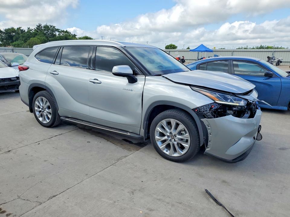2021 Toyota Highlander VIN 5TDYARAH6MS005151 COPART salvage auction — FRONT END, Tx - Salvage Vehicle Title, sold $18,000 on 2026-07-02 (photo 4)