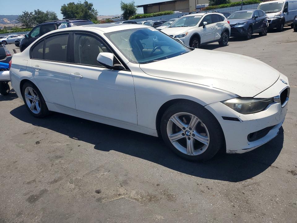 2013 BMW 3 series VIN WBA3B1C54DF462369 COPART salvage auction — REAR END, CA - SALVAGE CERTIFICATE, sold $500 on 2026-08-06 (photo 4)