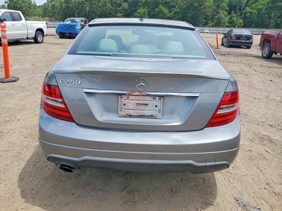 2014 Mercedes-benz VIN WDDGF4HB9EA946230 COPART salvage auction — WATER/FLOOD, La - Cert Of Title-Salvage Flood, sold $275 on 2026-07-14 (photo 6)