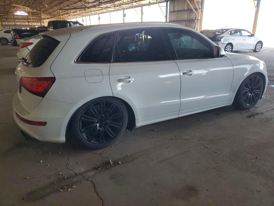 2014 Audi Sq5 VIN WA1VGAFP7EA112429 COPART salvage auction — MINOR DENT/SCRATCHES, Az - Certificate Of Title, sold $2,300 on 2026-07-06 (photo 3)
