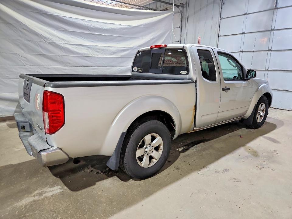 2011 Nissan Frontier VIN 1N6AD0CW6BC408641 COPART salvage auction — NORMAL WEAR, MA - CERTIFICATE OF TITLE, sold $400 on 2026-07-09 (photo 3)