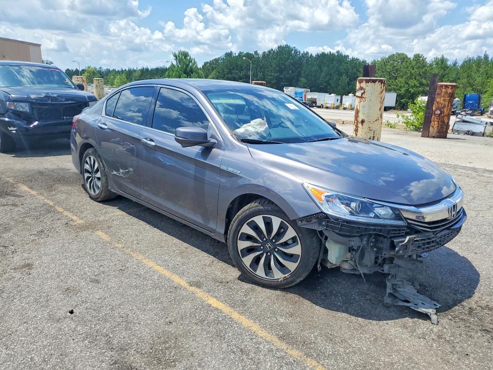 2017 Honda Accord VIN JHMCR6F53HC029736 COPART salvage auction — FRONT END, SC - CERT OF TITLE-SALVAGE, sold $725 on 2026-07-31 (photo 4)