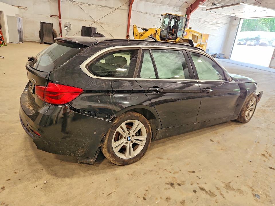 2018 BMW 3er VIN WBA8J1C54JA019219 COPART salvage auction — ROLLOVER, Vt - Cert Of Title-Salvage Vehicle, sold $1,450 on 2026-08-17 (photo 3)