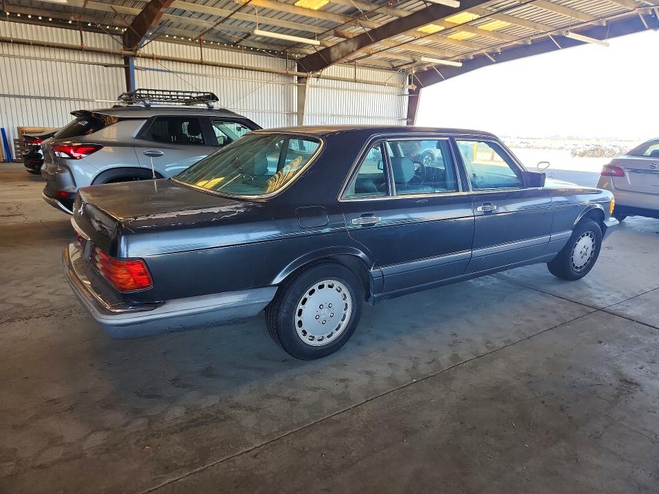 1989 Mercedes-benz 420 VIN WDBCA35E2KA481770 COPART salvage auction — MINOR DENT/SCRATCHES, Ca - Dis/Dlr/Exp Only Clean Title, sold $375 on 2026-07-30 (photo 3)