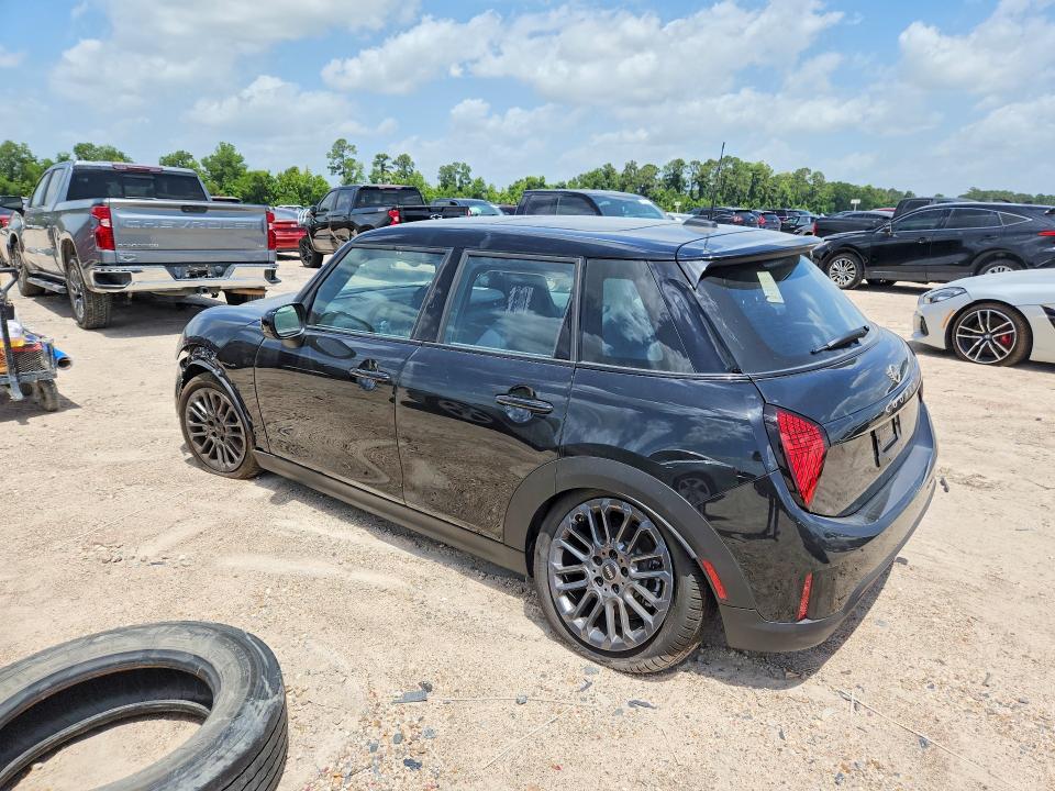 2026 Mini Cooper VIN WMW53GD08T2X96938 COPART salvage auction — FRONT END, Va - Cert Of Title - Salvage, sold $10,500 on 2026-07-28 (photo 2)