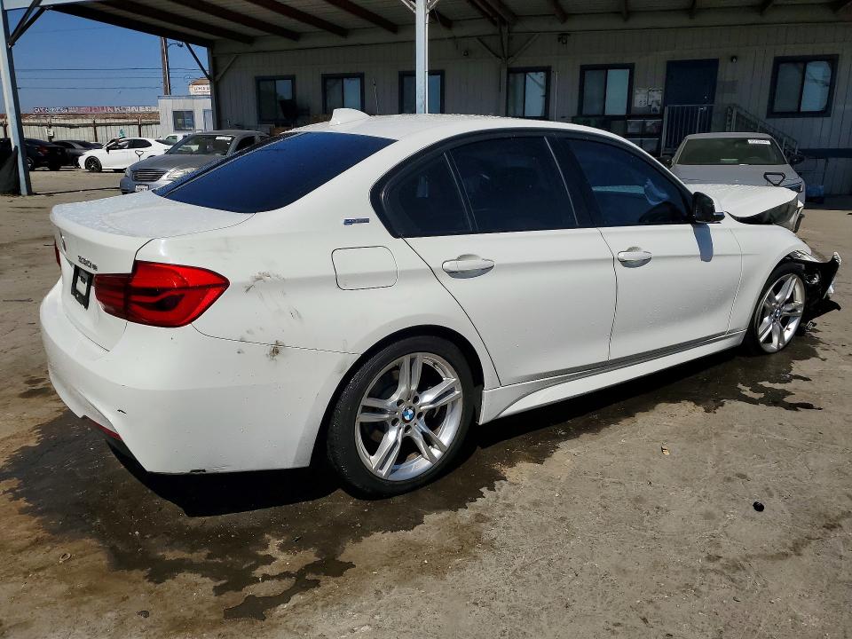 2018 BMW 3er VIN WBA8E1C56JA762677 COPART salvage auction — FRONT END, Ca - Salvage Certificate, sold $1,600 on 2026-08-03 (photo 3)