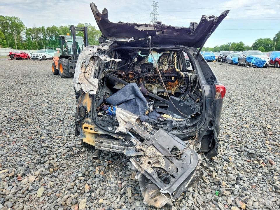 2025 Toyota Rav 4 VIN JTMMWRFV8SD336692 COPART salvage auction — BURN, Va - Non-Repairable Certificate, sold $5,100 on 2026-07-14 (photo 6)