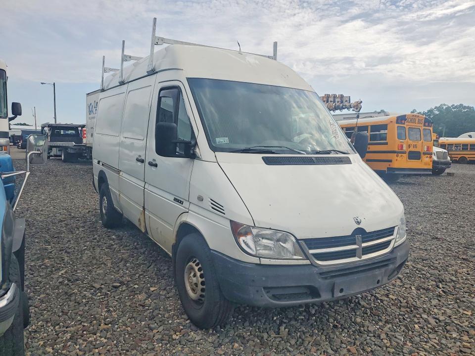 2004 Sprinter 2500 sprin VIN WD2PD644645680660 COPART salvage auction — MINOR DENT/SCRATCHES, Nj - Cert Of Title-Salvage (P), sold $925 on 2026-07-21 (photo 4)