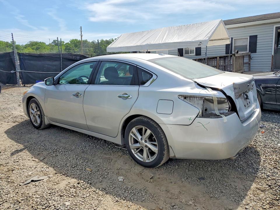 2015 Nissan Altima VIN 1N4AL3AP3FN338938 COPART salvage auction — REAR END, Salvage Title, sold $775 on 2026-07-09 (photo 2)