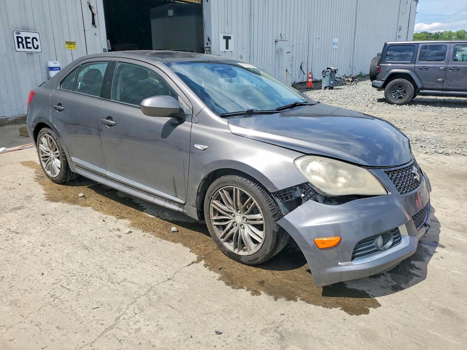 2013 Suzuki Kizashi VIN JS2RF9A84D6100416 COPART salvage auction — FRONT END, NJ - CERT OF TITLE-SALVAGE, sold $425 on 2026-07-27 (photo 4)