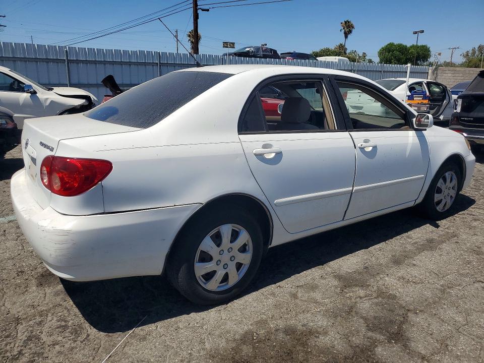 2005 Toyota Corolla VIN 1NXBR32E75Z498301 COPART salvage auction — VANDALISM, CA - SALVAGE CERTIFICATE, sold $1,200 on 2026-07-02 (photo 3)
