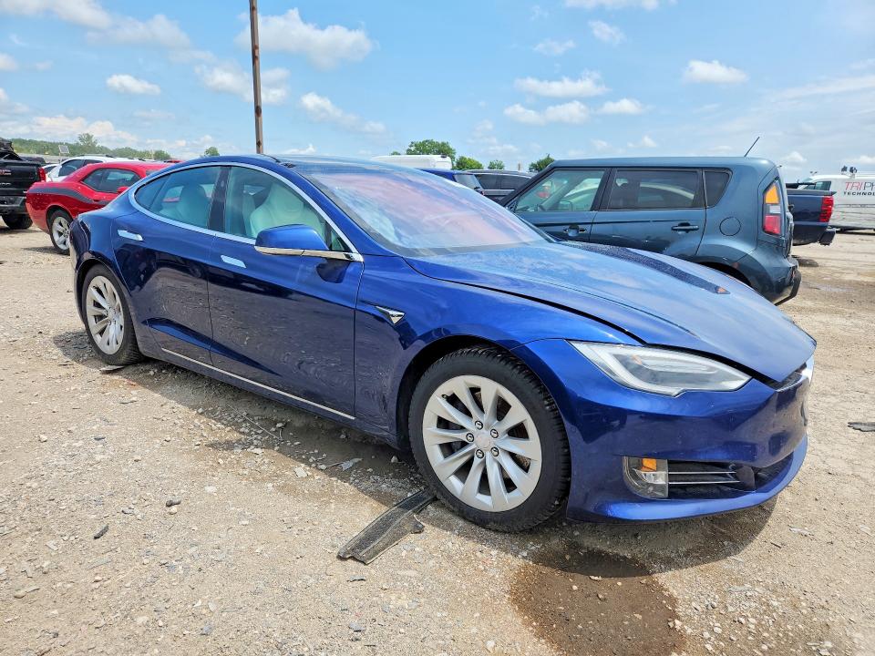 2017 Tesla Model s VIN 5YJSA1E20HF213260 COPART salvage auction — MECHANICAL, In - Certificate Of Title, sold $2,500 on 2026-07-02 (photo 4)