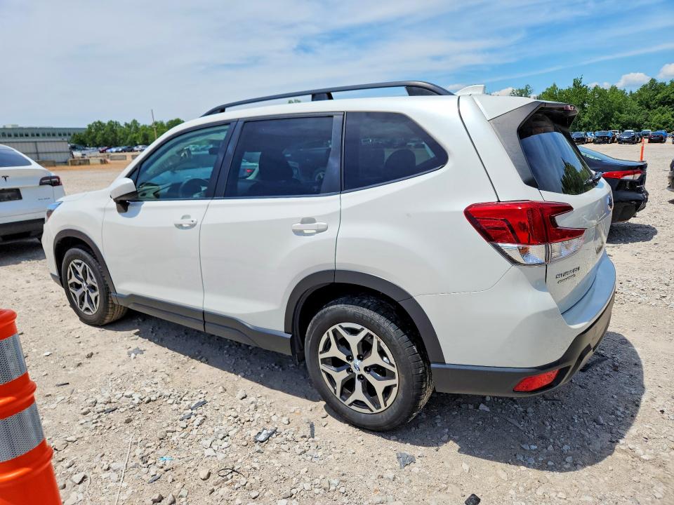 2021 Subaru Forester VIN JF2SKAJC2MH488958 COPART salvage auction — SIDE, Il - Salvage Certificate, sold $750 on 2026-07-21 (photo 2)