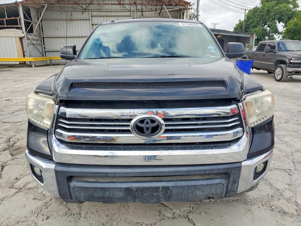 2017 Toyota Tundra VIN 5TFEW5F15HX225373 COPART salvage auction — WATER/FLOOD, Tx - Salvage Title-Flood Damage, sold $225 on 2026-07-21 (photo 5)