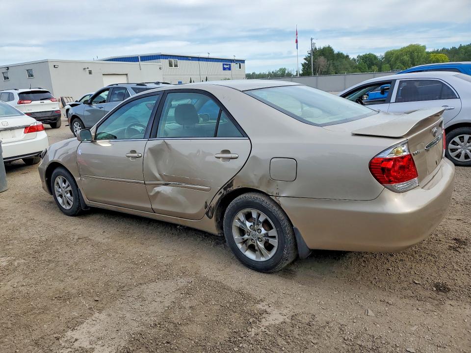 2005 Toyota VIN 4T1BE32K85U635909 COPART salvage auction — SIDE, On - Permit No Brand - Unfit, sold $800 on 2026-07-02 (photo 2)