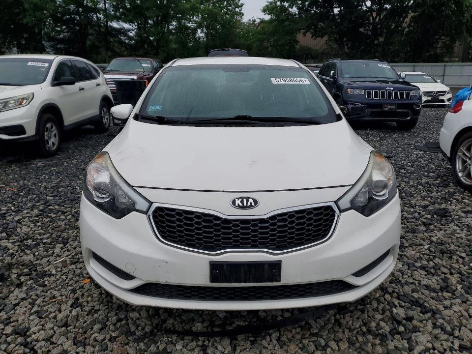 2016 Kia VIN KNAFK4A62G5615786 COPART salvage auction — SIDE, Ma - Cert Of Title-Reconstrctd Coll, sold $1,250 on 2026-07-17 (photo 5)