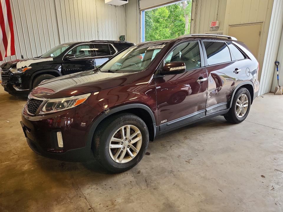 2015 Kia Sorento VIN 5XYKTCA6XFG618000 COPART salvage auction — SIDE, Salvage Title, sold $900 on 2026-07-23 (photo 1)
