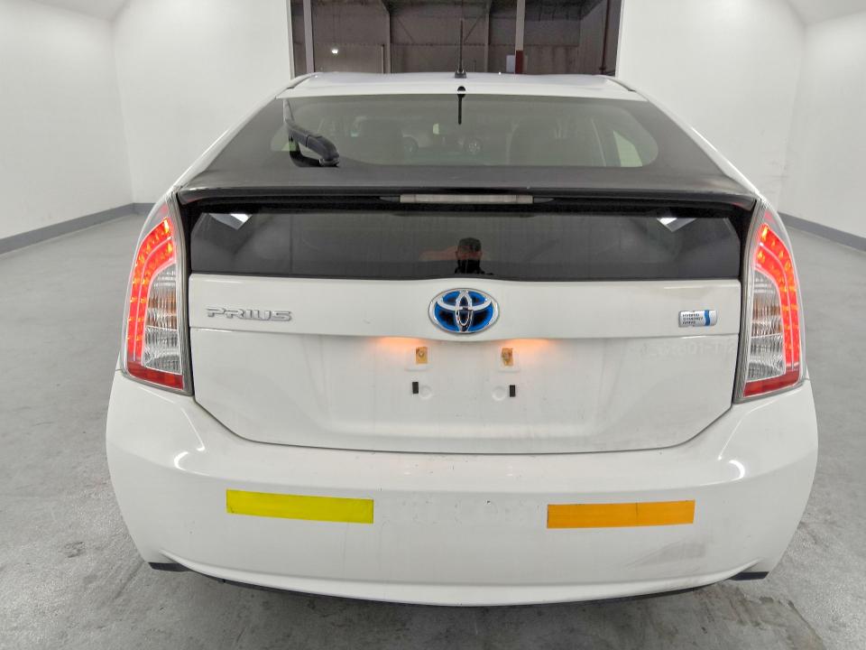 2012 Toyota Prius VIN JTDKN3DU1C5497723 COPART salvage auction — NORMAL WEAR, CA - DIS/DLR/EXP ONLY CLEAN TITLE, sold $4,100 on 2026-07-07 (photo 6)