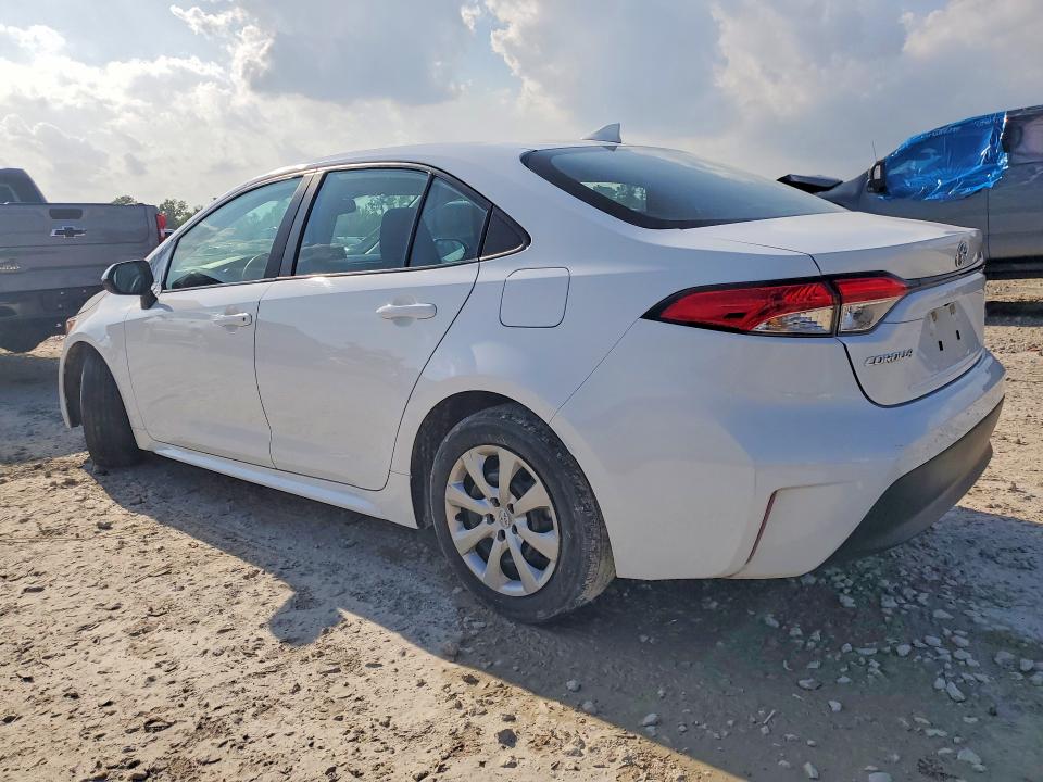 2024 Toyota Corolla VIN 5YFB4MDE6RP192764 COPART salvage auction — WATER/FLOOD, Fl - Cert Of Title-Slvg Rebld Flood, sold $7,800 on 2026-07-14 (photo 2)