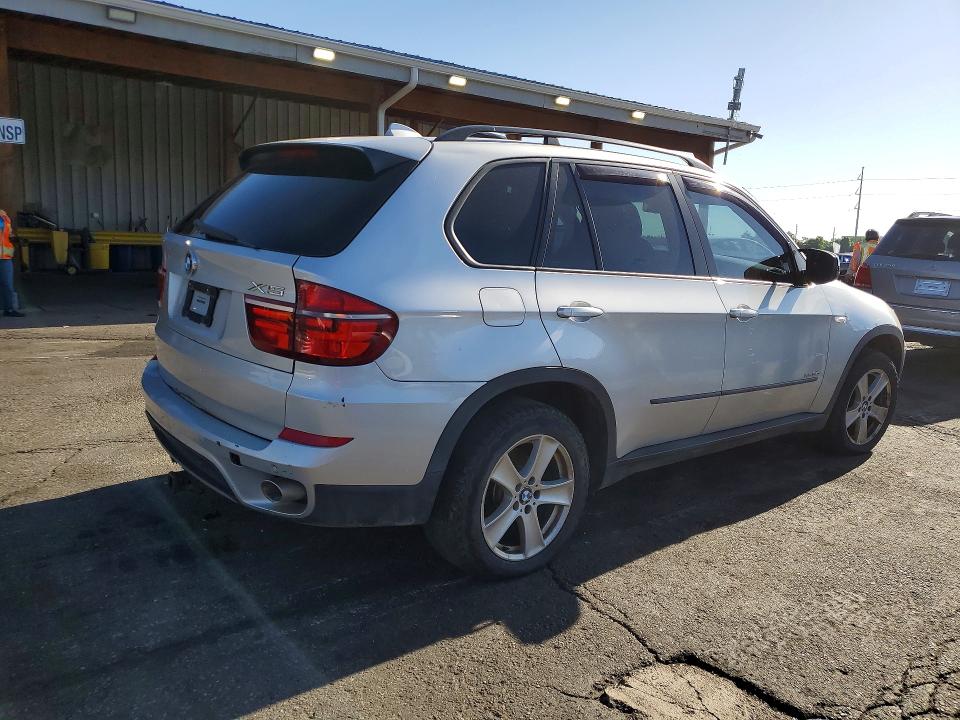 2012 BMW X5 VIN 5UXZW0C53CL668924 COPART salvage auction — MINOR DENT/SCRATCHES, Co - Certificate Of Title, sold $1,900 on 2026-07-07 (photo 3)