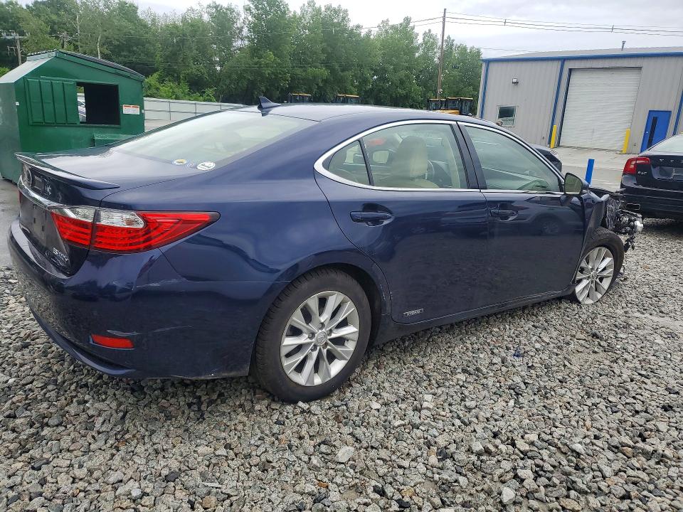 2013 Lexus Es 300h VIN JTHBW1GG0D2033363 COPART salvage auction — FRONT END, MA - CERT OF TITLE-RECONSTRCTD COLL, sold $3,950 on 2026-07-15 (photo 3)