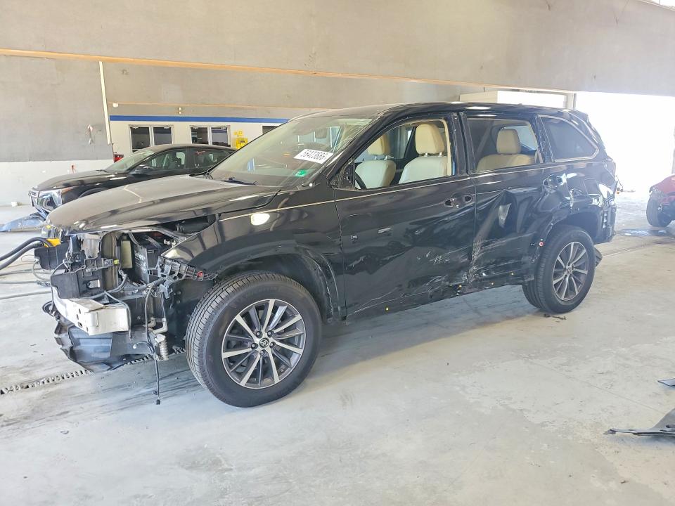 2019 Toyota Highlander VIN 5TDJZRFH9KS571711 COPART salvage auction — SIDE, Va - Cert Of Title - Salvage, sold $7,200 on 2026-07-10 (photo 1)