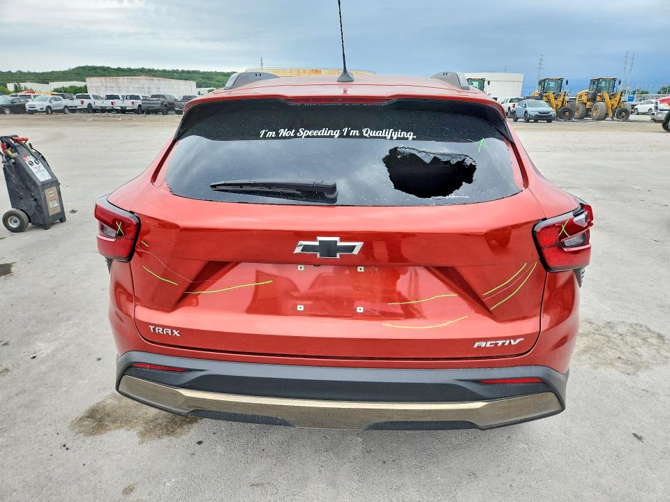 2024 Chevrolet Trax VIN KL77LKE28RC112422 COPART salvage auction — VANDALISM, Ok - Cert Of Title-Salvage, sold $8,200 on 2026-07-17 (photo 6)