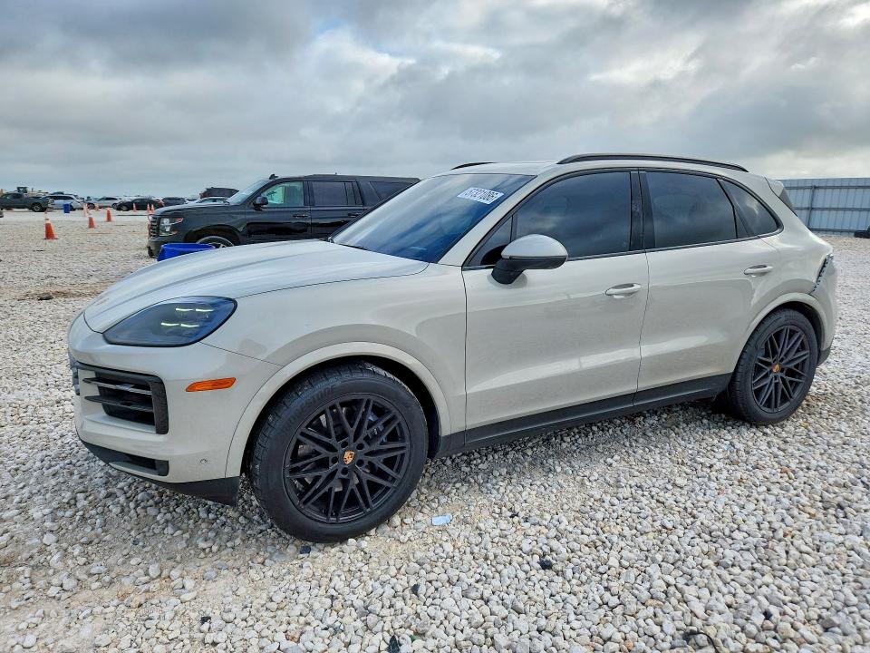 2025 Porsche Cayenne VIN WP1AA2AY7SDA02792 COPART salvage auction — REAR END, Tx - Salvage Vehicle Title, sold $48,750 on 2026-08-13 (photo 1)
