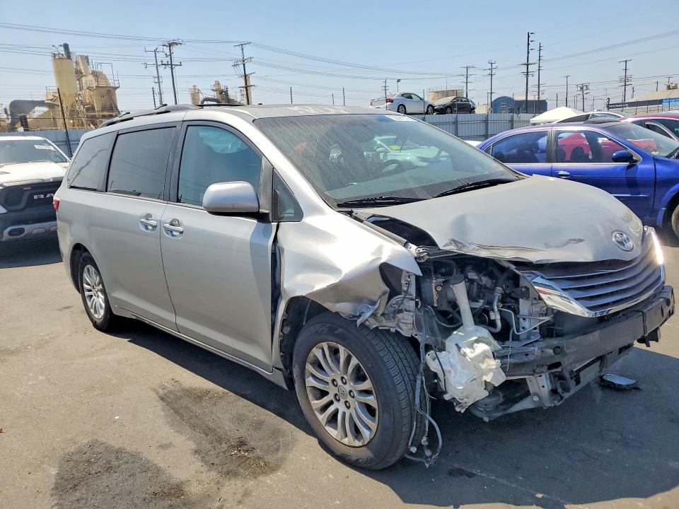 2016 Toyota Sienna VIN 5TDYK3DC1GS713662 COPART salvage auction — FRONT END, Ca - Salvage Certificate, sold $3,550 on 2026-07-13 (photo 4)