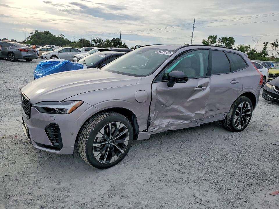 2026 Volvo Xc60 VIN YV4H60RC2T1440733 COPART salvage auction — SIDE, Fl - Cert Of Title Slvg Rebuildable, sold $20,000 on 2026-07-24 (photo 1)