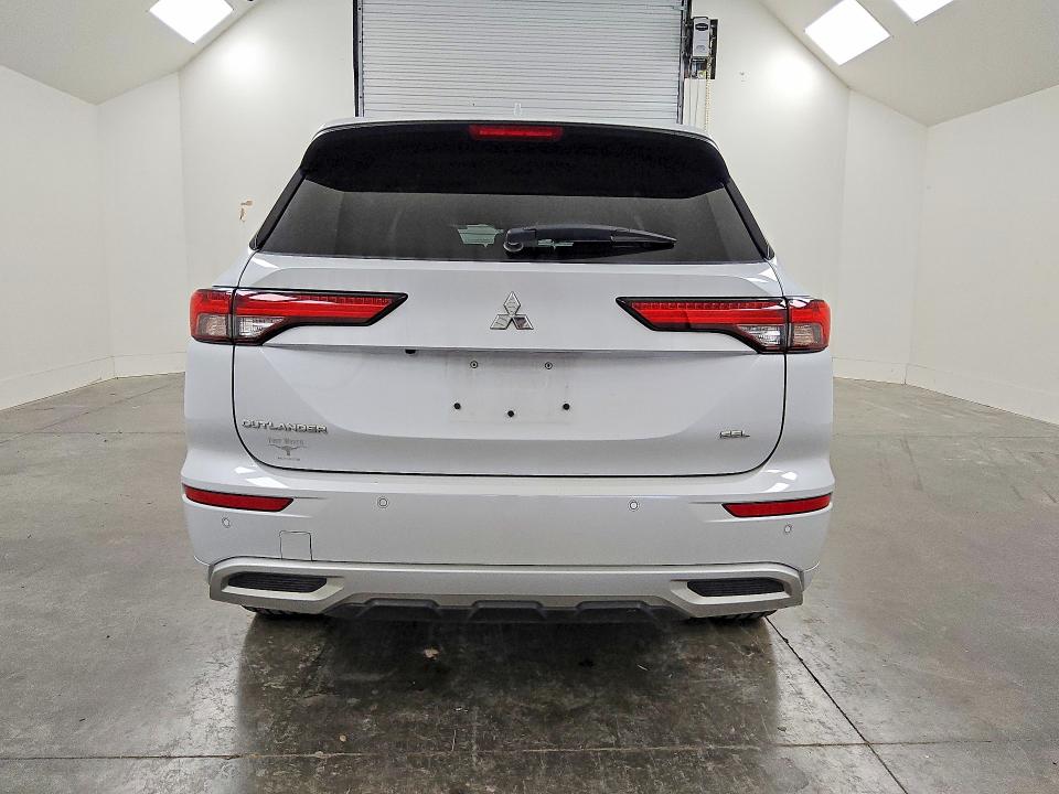 2023 Mitsubishi Outlander VIN JA4J3VA89PZ019272 COPART salvage auction — MINOR DENT/SCRATCHES, Tx - Certificate Of Title, sold $15,100 on 2026-07-09 (photo 6)