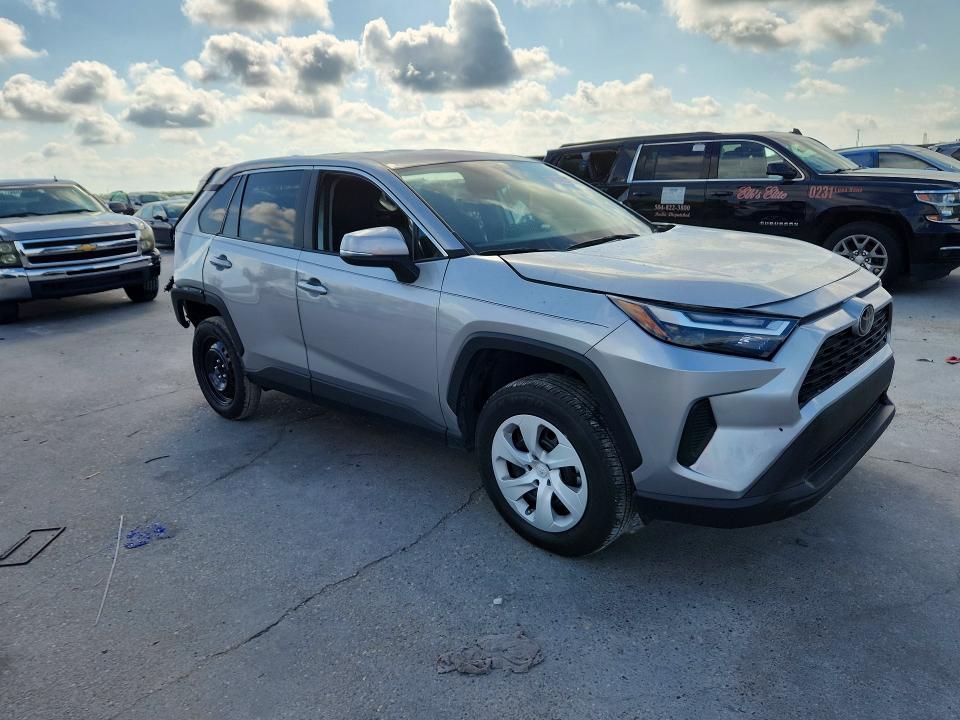 2024 Toyota Rav 4 VIN 2T3K1RFV8RC283058 COPART salvage auction — REAR END, La - Cert Of Title-Salvage, sold $9,300 on 2026-07-29 (photo 4)