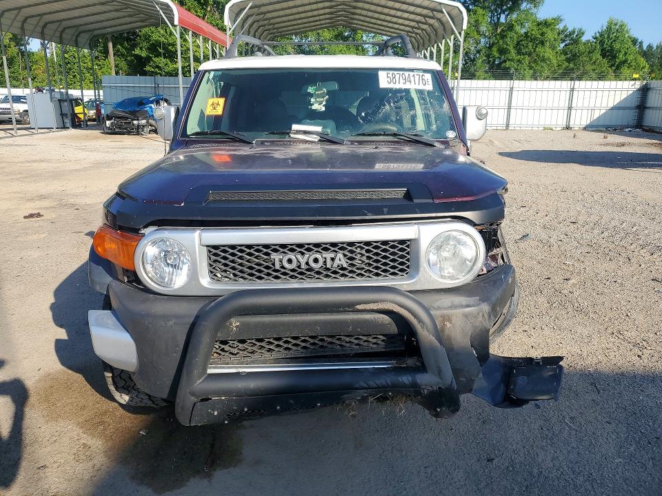 2007 Toyota Fj cruiser VIN JTEZU11F370016509 COPART salvage auction — FRONT END, Sc - Cert Of Title-Salvage, sold $200 on 2026-07-29 (photo 5)
