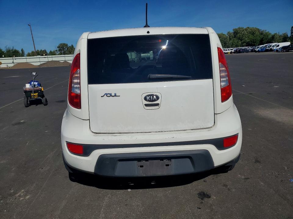 2013 Kia Soul VIN KNDJT2A51D7584133 COPART salvage auction — FRONT END, Or - Salvage Title Certificate, sold $275 on 2026-07-15 (photo 6)