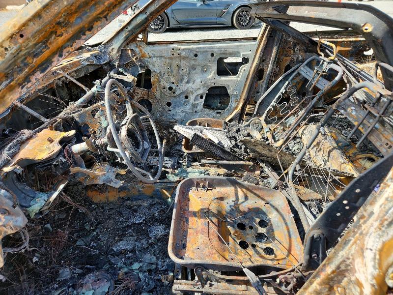 1998 Honda Civic VIN 2HGEJ6673WH581414 COPART salvage auction — BURN, Ca - Non-Repairable Vehicle Cert, sold $175 on 2026-07-08 (photo 7)