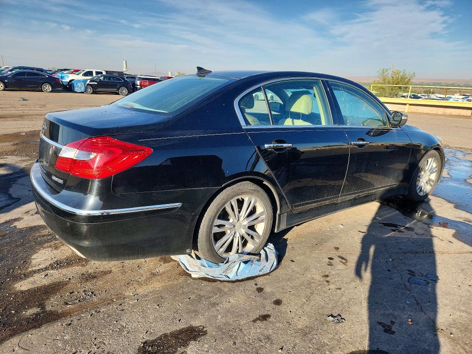 2013 Hyundai Genesis VIN KMHGC4DD5DU224983 COPART salvage auction — NORMAL WEAR, NM - CERTIFICATE OF TITLE, sold $4,000 on 2026-07-02 (photo 3)