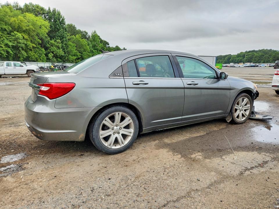 2013 Chrysler VIN 1C3CCBBB8DN728211 COPART salvage auction — WATER/FLOOD, Salvage Title, sold $150 on 2026-07-09 (photo 3)