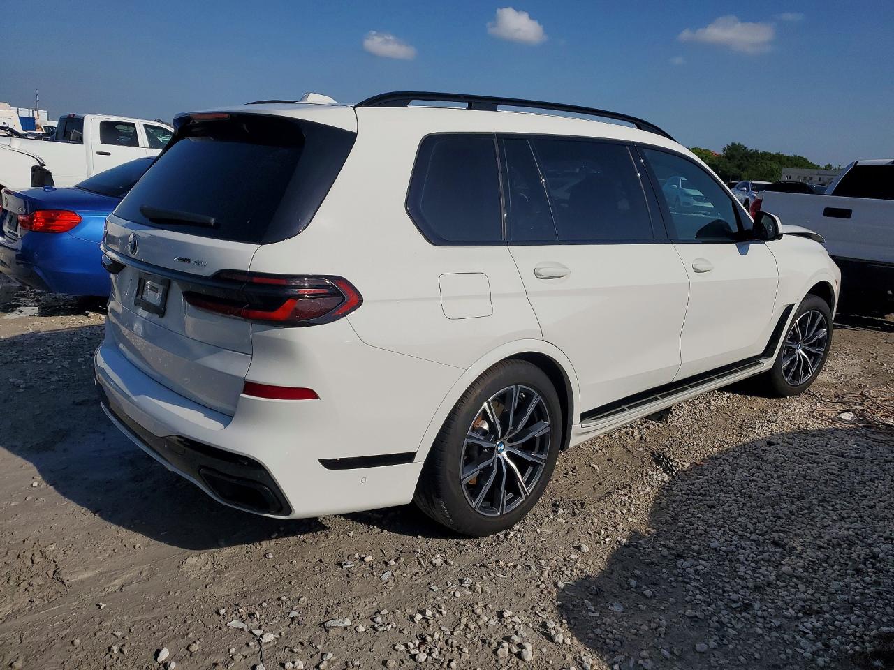2025 BMW X7 VIN 5UX23EM09S9W48991 COPART salvage auction — Minor Dent/Scratches, CA - CERTIFICATE OF TITLE, sold $44,000 on 2026-07-02 (photo 3)