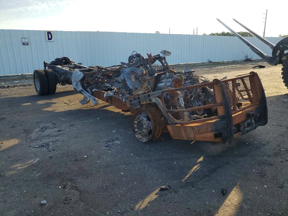 2018 Ford F-450 super duty VIN 1FD0W4HTXJEC98450 COPART salvage auction — BURN, Fl - Certificate Of Destruction, sold $800 on 2026-07-08 (photo 4)