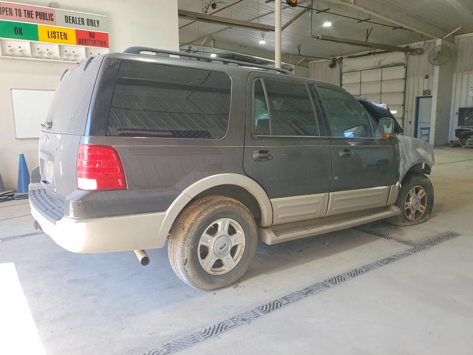 2005 Ford Expedition VIN 1FMPU185X5LB00083 COPART salvage auction — ENGINE BURN, Pa - Certificate Of Salvage, sold $325 on 2026-07-02 (photo 3)