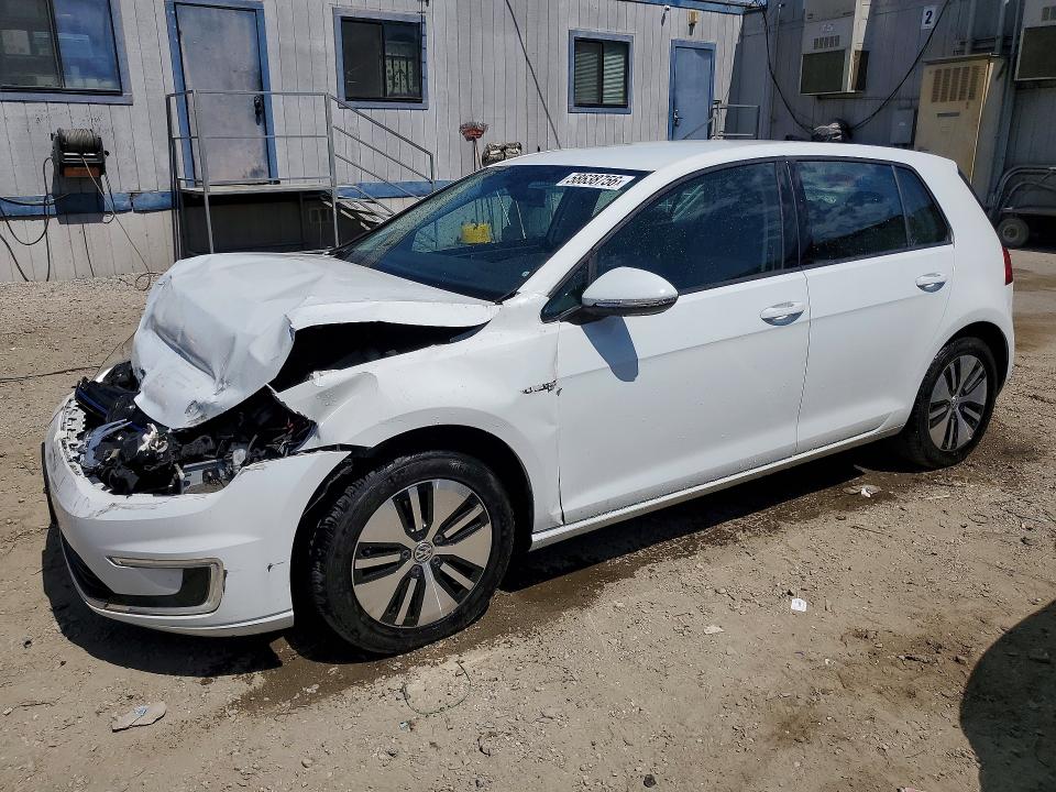 2016 Volkswagen Golf VIN WVWKP7AU2GW915390 COPART salvage auction — FRONT END, Ca - Dis/Dlr/Exp Only Clean Title, sold $900 on 2026-07-08 (photo 1)