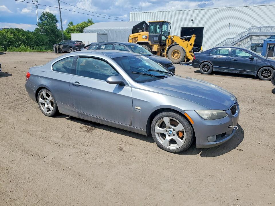 2009 BMW 3er VIN WBAWC33579P470229 COPART salvage auction — WATER/FLOOD, QC - IRRECUPERABLE, sold $350 on 2026-07-28 (photo 4)