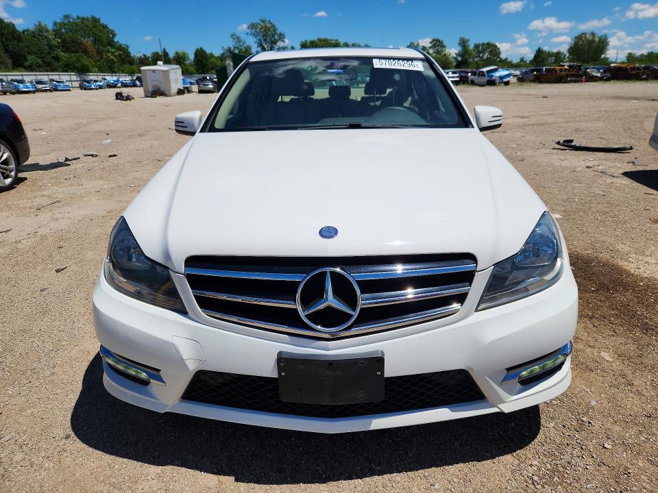 2014 Mercedes-benz C-klasse VIN WDDGF8AB1EA938429 COPART salvage auction — REAR END, Il - Salvage Certificate, sold $3,200 on 2026-07-21 (photo 5)