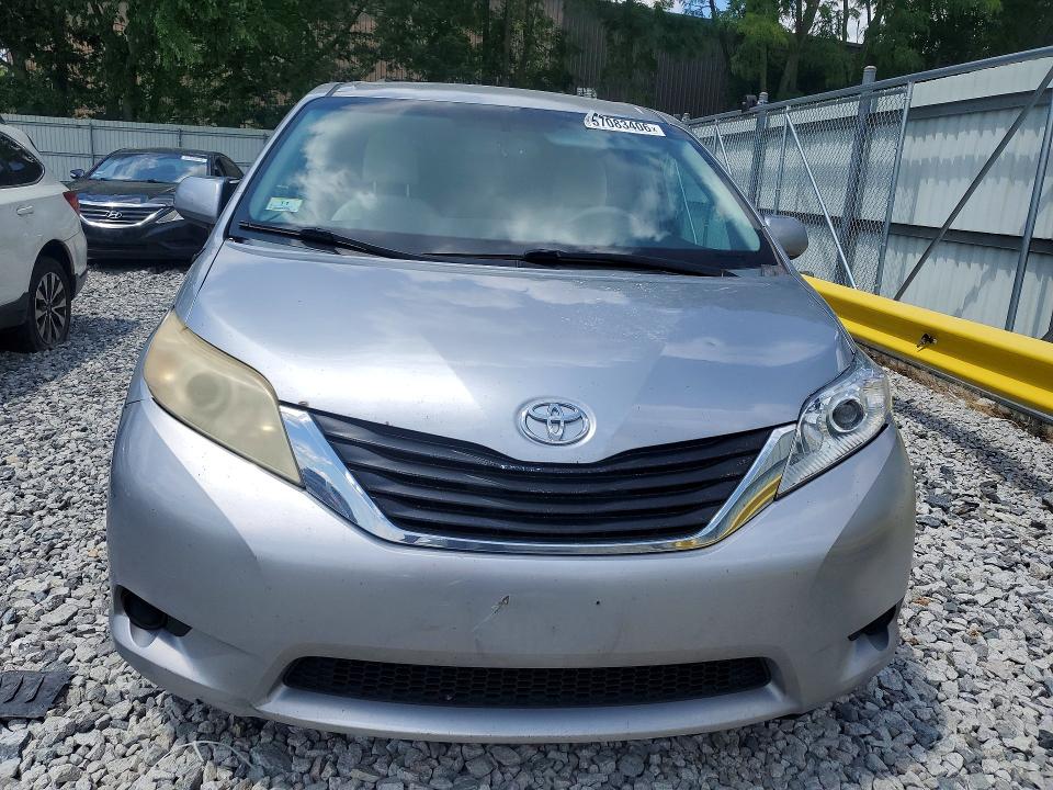 2012 Toyota Sienna VIN 5TDKK3DC2CS179846 COPART salvage auction — MINOR DENT/SCRATCHES, MA - CERTIFICATE OF TITLE, sold $1,200 on 2026-07-06 (photo 5)